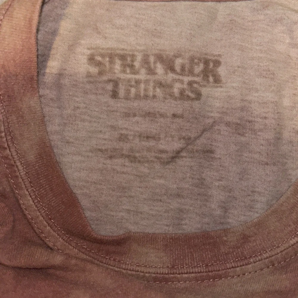 Stranger things graphic tee - Picture 3 of 3